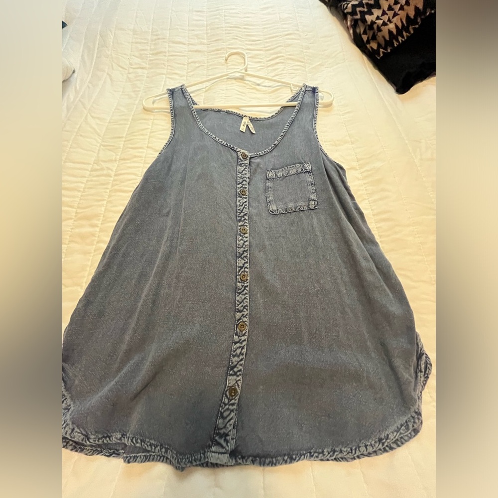 Cute Mudd tank,Slightly used,but in great shape,button up shirt for women,small